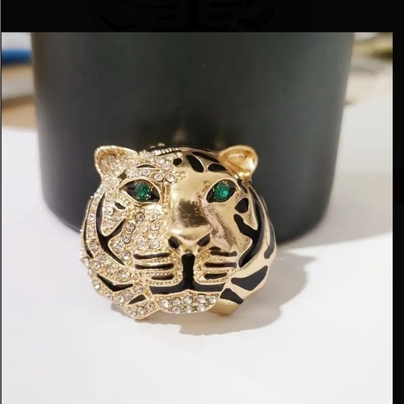 Gold Tiger Brooch, Gold, Green, and White, Excellent condition - Picture 3 of 6